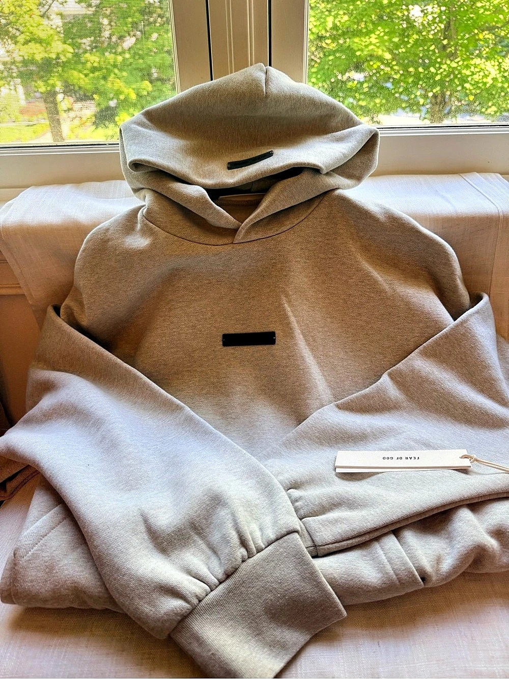 Fear of God ESSENTIALS Classic Fleece Hoodie – Heather Stone – Size Medium – NWT